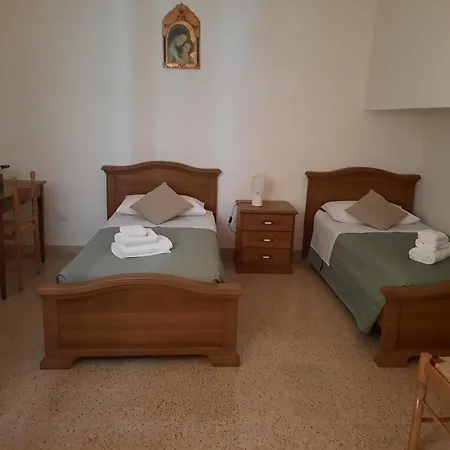 Casa Religiosa Di Ospitalita Santa Maria Di Betlem Pensjonat Foligno