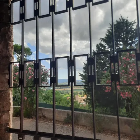 Konukevi Casa Religiosa Di Ospitalita Santa Maria Di Betlem Foligno