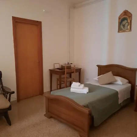 Casa Religiosa Di Ospitalita Santa Maria Di Betlem Foligno