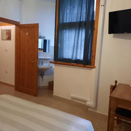 Casa Religiosa Di Ospitalita Santa Maria Di Betlem 3* Foligno