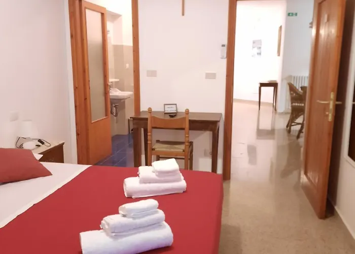 Casa Religiosa Di Ospitalita Santa Maria Di Betlem ゲストハウス フォリーニョ